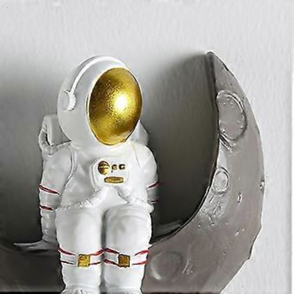 Dekorativ Astronaut i Harts för Upphängning, Barnrum Sovrum Kreativ Rymdman Prydnad Inomhus Väggkonst Skulptur - Flerfärgad,