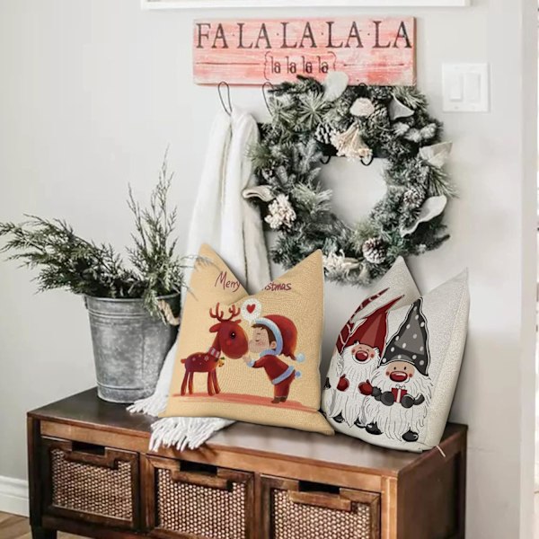 Set med 4 julkuddfodral - Tomte och älg kuddfodral