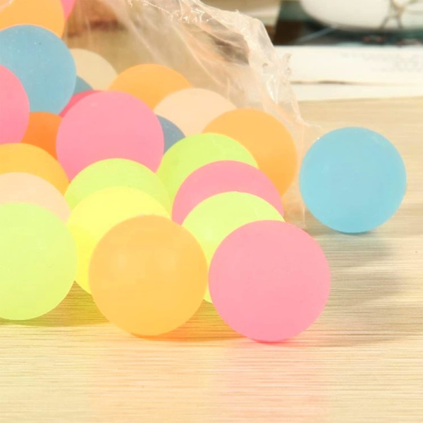 100 lysande studsbollar (slumpmässig färg), gummiball för barn