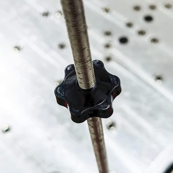 12 stk. sorte plaststjernhåndtak mutter M8 innvendig gjenge riflet Sc