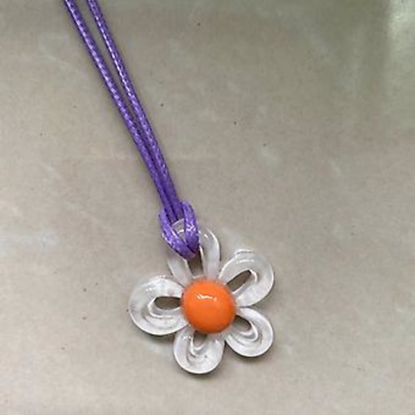 Ihålig Blomma Temperament Halskedja Justerbar Flätad Läder- Rep Halsband (Vit)