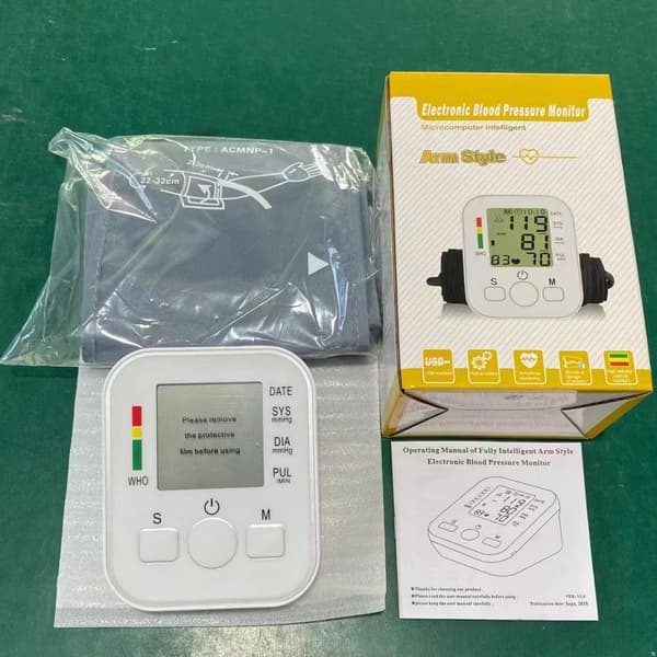 Elektronisk blodtrycksmätare, USB-driven, engelska röstmeddelanden, överarmsblodtrycksmätare
