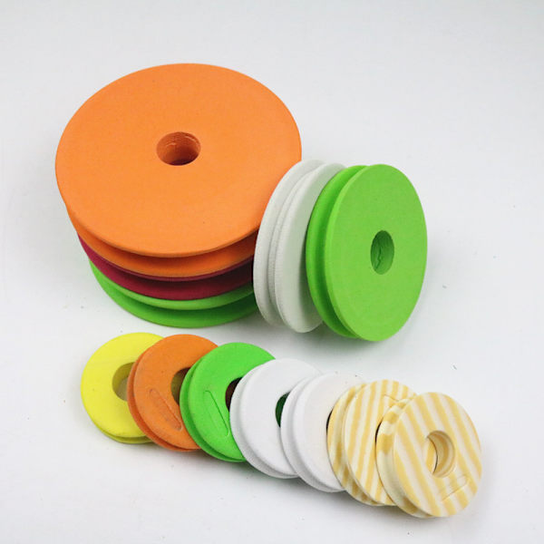 （4,5 cm） 100-pack bärbara fiskerullar, skumfiskerullar, metspolar