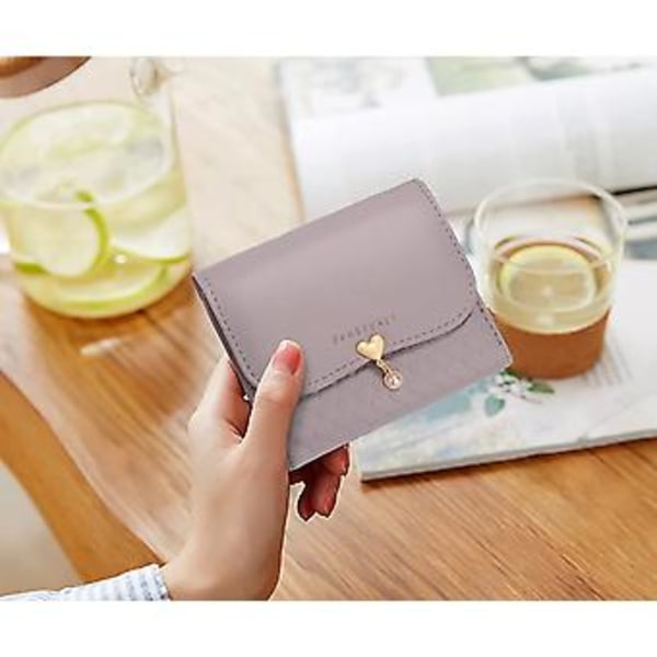 Damer Plånböcker Trifold Billfold Kreditkortshållare Kontanter Myntficka Hjärta Prägling PU Läder
