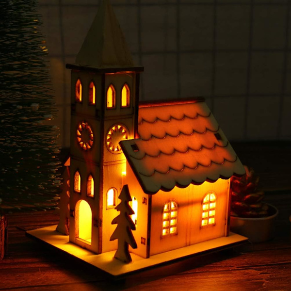 LED Julehus i Tre Uferdig Julepynt i Tre