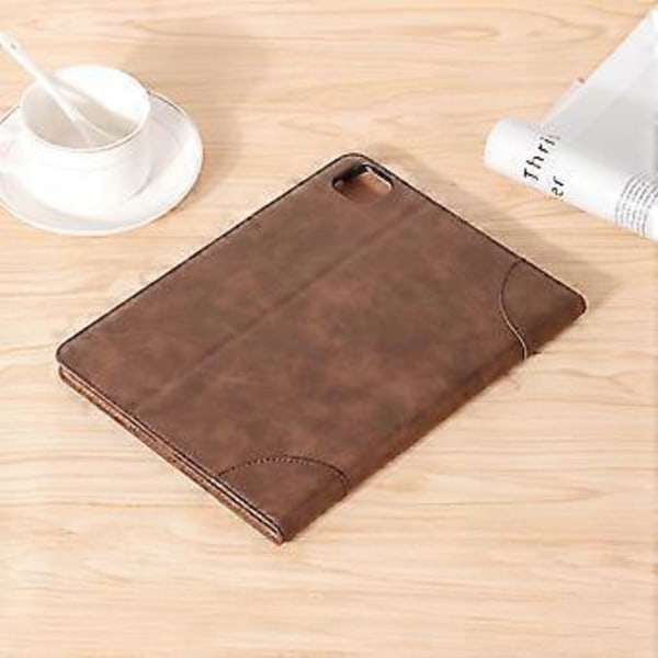 Retro Bog Leather Etui til iPad Pro 13 2024 (Kaffe)