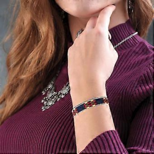 Set med 10 bohemiska handgjorda flätade armband färgglada vävda vänskapsband justerbara armband för kvinnor och tonåringar (B10 13)