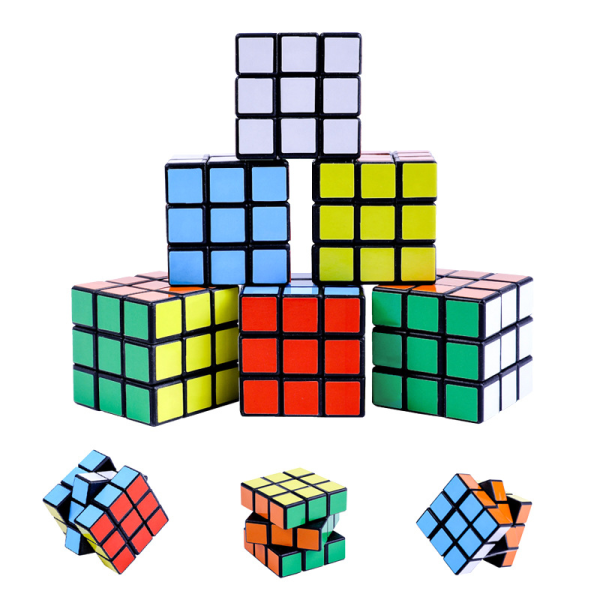 Tjugo mini Rubiks kuber för småbarnsfostran