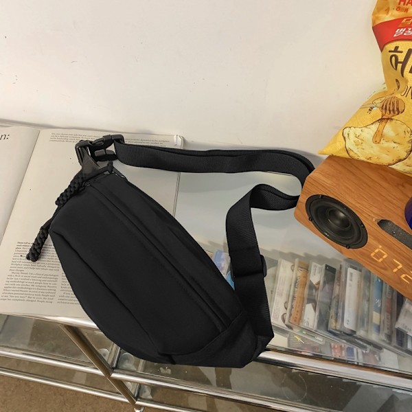 Sort, brysttaske til kvinder, ny casual og enkel crossbody taske f