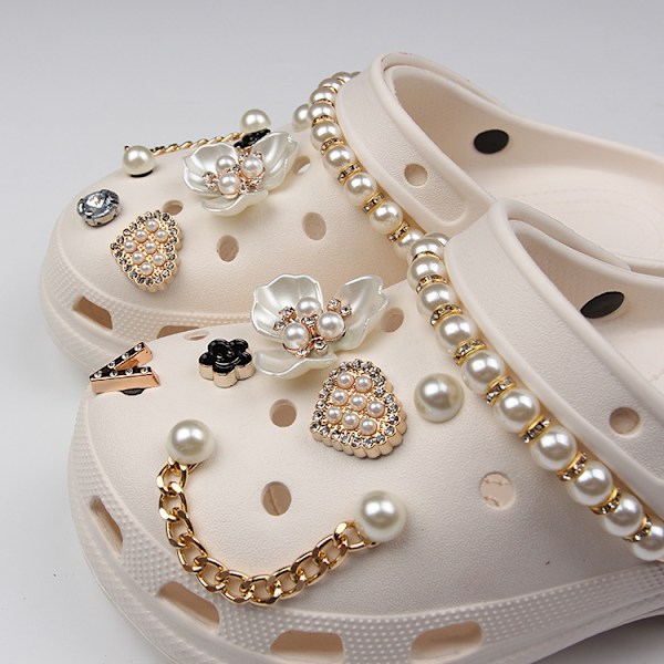 14 stycken 3D-pärlade clog-sandaler prydnader, skocharm, söta skor