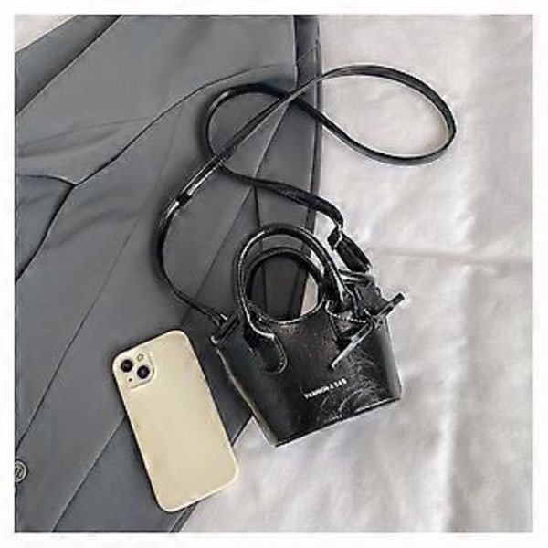Korealainen olkalaukku naisille, säädettävällä hihnalla ja PU-nahalla, tyylikäs crossbody-laukku, matkakäsilaukku, punainen (punainen)
