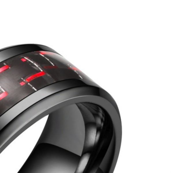 Ruostumattomasta teräksestä valmistettu sormus Hienokiillottava tasoittava pinta Ainutlaatuinen muodikas miesten sormus juhliin, musta ja punainen raidallinen 18 mm