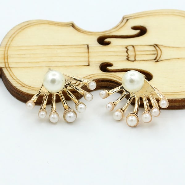 Kvinder Fashional delikat bagpå hængende små perler ørestikker øreringe dekoration smykker