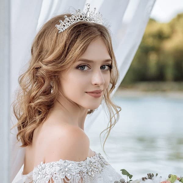 Rhinestone brudkrone 2-pakke krystall bryllupskrone for brud og blomsterpiker hodeplagg med kam (krystall)