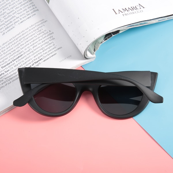 Fashionabla slitstarka solglasögon Clear Lens Eyewear Solglasögon för kvinnor