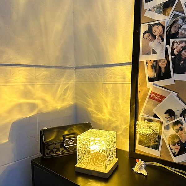 Projektorlampe til soveværelse - Sensorisk lys med 16 farver, Projektor Natlampe til Soveværelse（17-farvet dynamisk vandbølge + fjernbetjening）