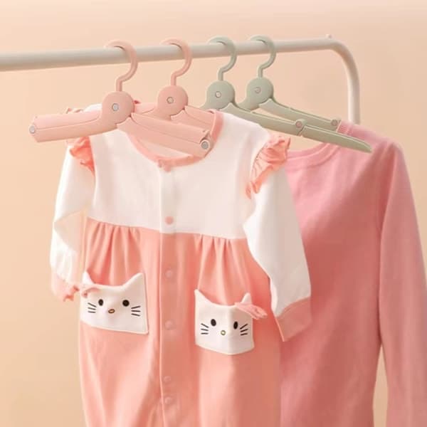Foldable Plastic Clothes Hangers Windproof Space Saving