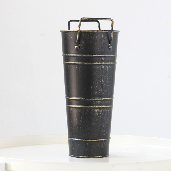 Blomsterarrangement Hink Jern Vase SORT