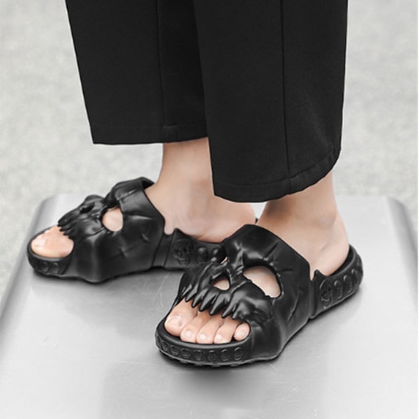 Herre Skull Slippers EVA Tyk Sål Skridsikre Bløde Skull Slippers til Sommer Udendørs Sort 42/43