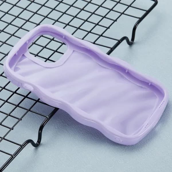 iPhone 15 Mobilskal Vågig Textur Lila