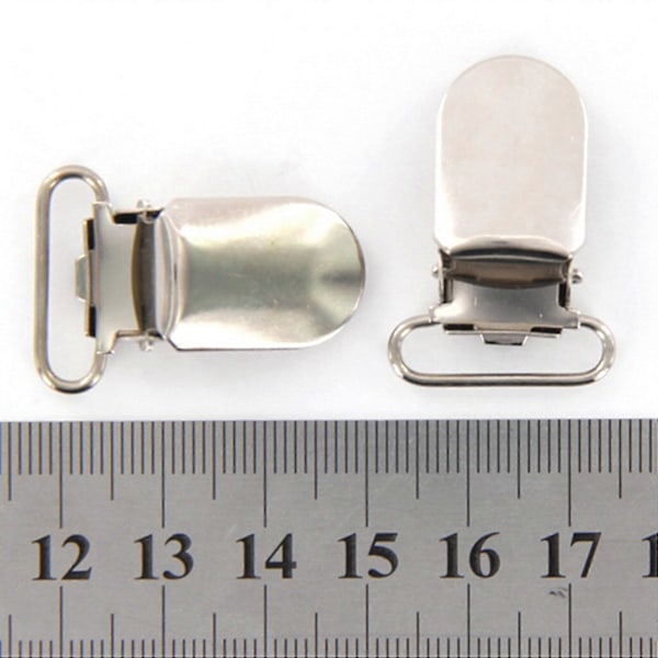 60 x Hängselklämmor Bandkrokar 20 mm Silverfärgade.pa