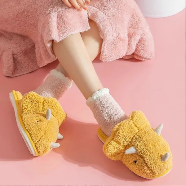 Vuxen Unisex Djurtofflor Varma Plysch Dinosaurie Design Hemtofflor Roliga Triceratops Tofflor Halkfria Sovrumstofflor Gul Yellow 40-41
