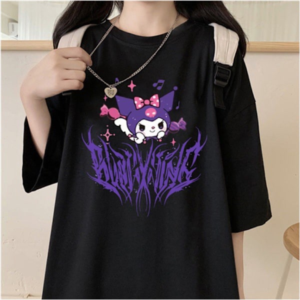 Sanrio Kuromi Anime Svart Grafisk T-skjorte for Kvinner med Kort Erme 2XL