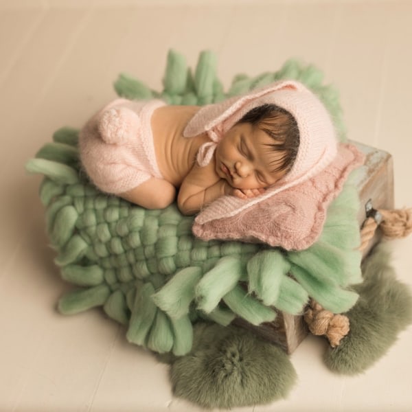 Handgjord fyrkantig filt for nyföddsfotografering Bomullsfotorekvisita Duschpresent for 3 til 6 måneder Baby Lyseblå