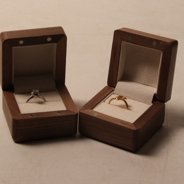 Ringboks i træ Retro Elegant firkantet forlovelsesringboks med blød beskyttelsespude til kæresten