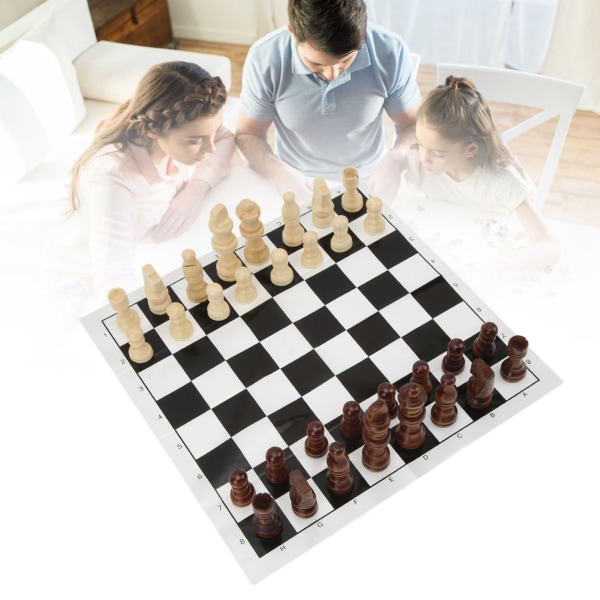 Sammenleggbart sjakkbrett med 32 sjakkbrikker Bærbare morsomme brettspillsjakksett for feriefest
