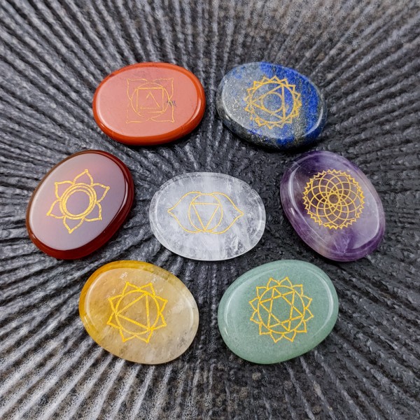 Naturlig kristall Färgrik Healing Stone Reiki Symbol Halvädelsten Meditationssten prydnad (25 mm 7 färger)