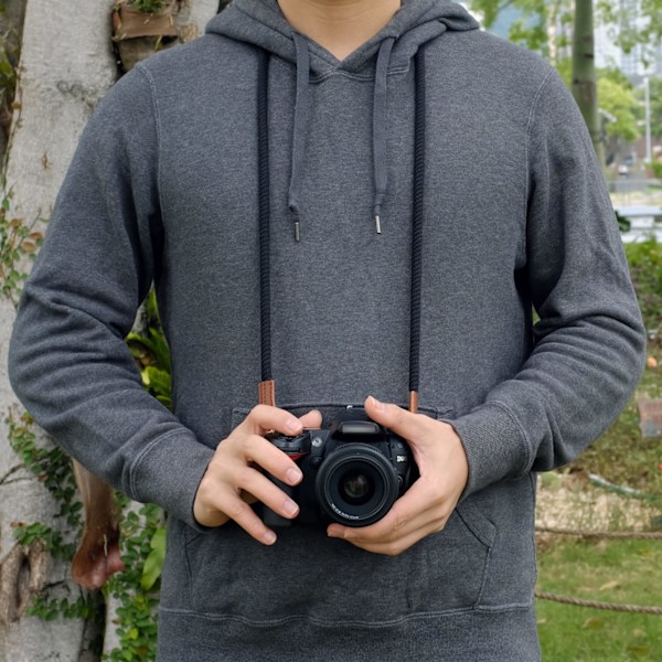 Pehmeä nylonkameraremmi yhteensopiva Sony A6100 A6600 A6000 A6300 A6500 A6400 RXIR II RX10 IV X100F X-T30 X-T3 X-T4 X-T20 X-T2 X100T kameran kanssa Musta