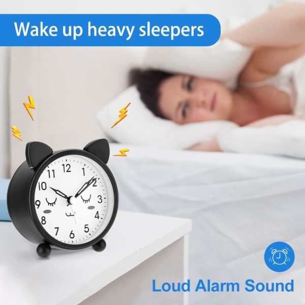 Analog väckarklocka för sängbord med bakgrundsbelysning Shy Dial Non-Ticking batteridriven för tunga sovare sovrum kontor kök, svart