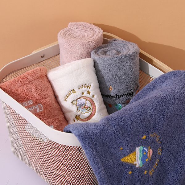 1 kpl Kuiva hiustenkuivauspyyhe Super Absorbent Thicken Wrapped Hair Towel Bathing Cap