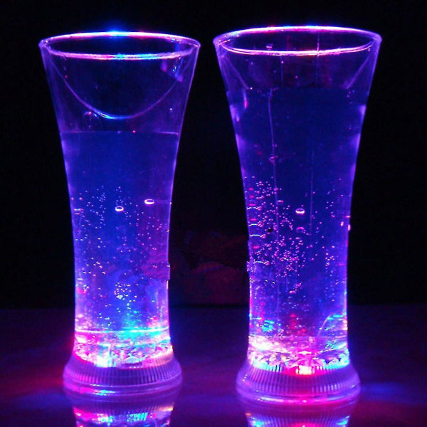 500ml Led Glödande Ljus Upp-koppar Öl Whiskyglas Långsamt blinkande färgskiftande kopp Lätt glasmugg för dekoration av bröllopsfest