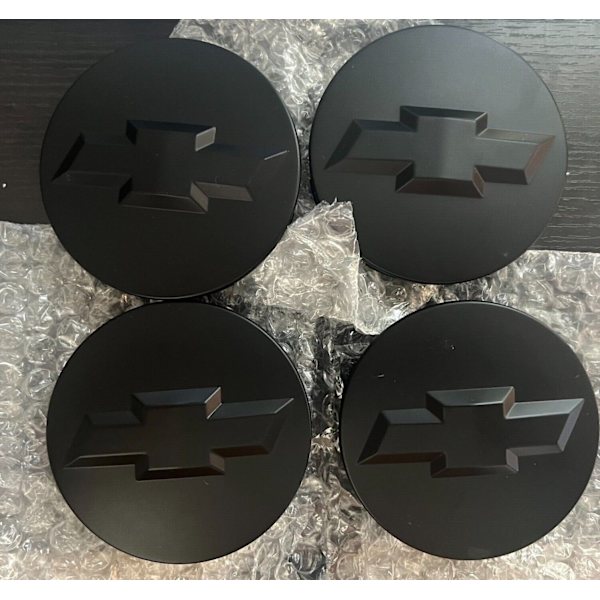 4 kpl mattamustat pyörän vanteen keskiön napahatut CHEVY SILVERADO SUBURBAN TAHOE 83MM