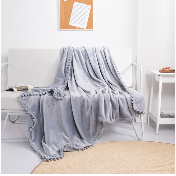 Flanellfilt Napfilt Mysig Sängfilt Soffa med Pom Poms