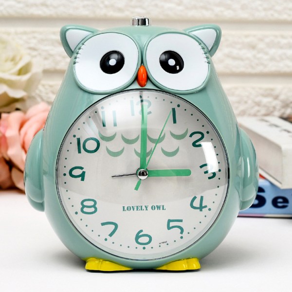 Green Noiseless children's alarm clock with night light, snooze function and loud alarm, battery operated