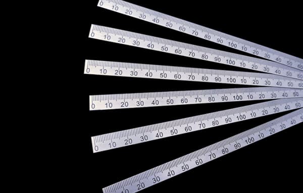 Fleksibel rustfritt stål linjal 30 cm x 10 mm