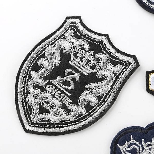 22 stykker computerbroderede logo-broderistof, badges, sko, hatte, tasker, tøjtilbehør, stoflogo