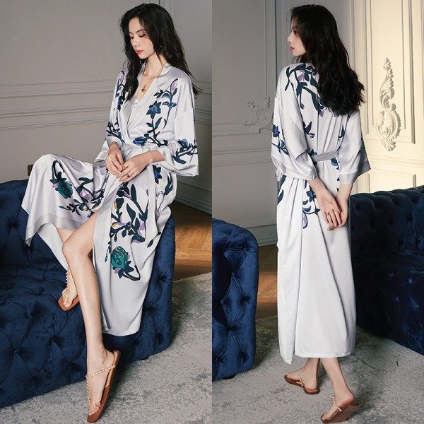 Satiinipyjama Naiset's Luxurious Ice Silk Cool Pyjamas Bathrobes Koti Vaatteet Yksi Koko