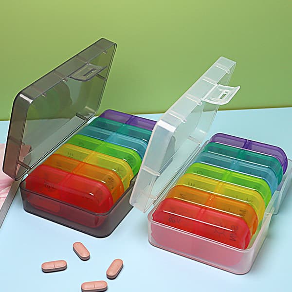 Läpinäkyvä plus seitsemän väriä Classic Weekly Pills - Värivalikoima