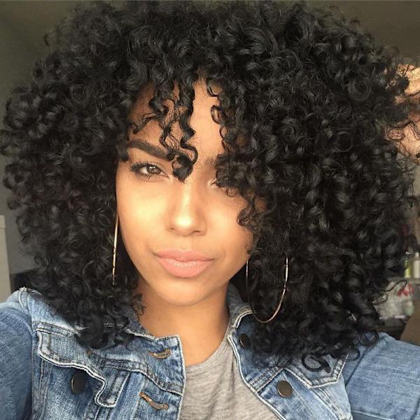 Liten lockig afro svart kemisk fiberperuk