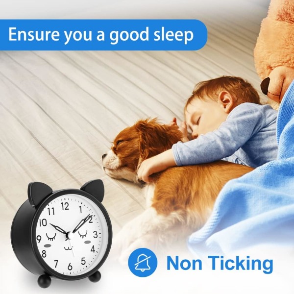 Analog väckarklocka för sängbord med bakgrundsbelysning Shy Dial Non-Ticking batteridriven för tunga sovare sovrum kontor kök, svart