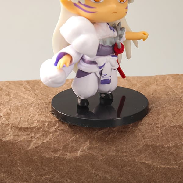 6 håndlagde tegneseriefigurer