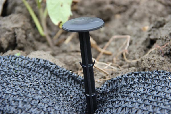 30 stk robuste plastplugger for å holde nede landskapsduk, plenkanter og telt 11cm