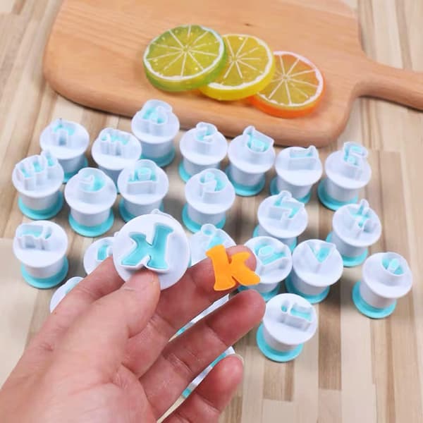26 stykker alfabet kakeform Icing bokstav kuttere Fondant kake dekorering kutter kjeks Embosser bakeform