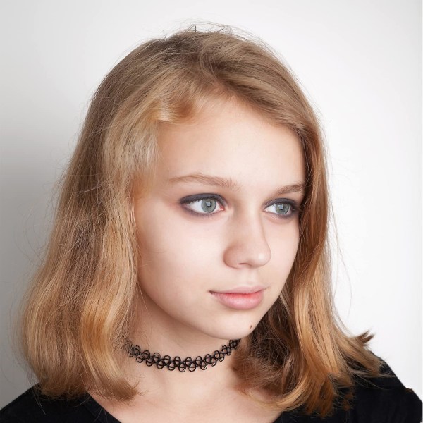 Pakke med 12 tatoveringskæder, 12 farver choker halskæder, regnbue tatovering choker halskæde til kvinder piger
