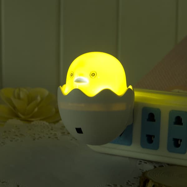 Liten gul and nattlys-plug-in LED nattbordslampe