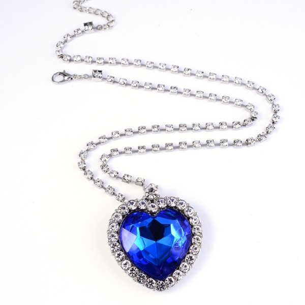 Marinblå serietillbehör Heart of the Ocean safirblå hel diamant klokedja halsband hjärtformat stort kristallhänge